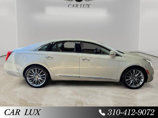 White Diamond Clearcoat 2013 Cadillac XTS Platinum