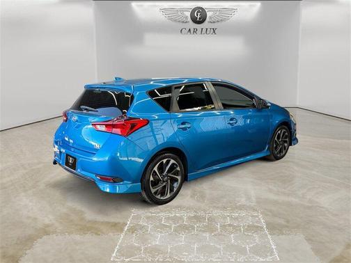 2016 Scion iM Base