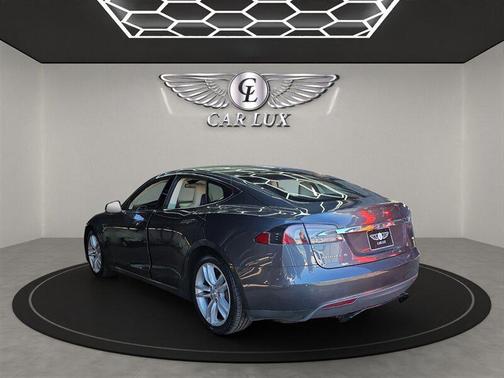 2016 Tesla Model S 85