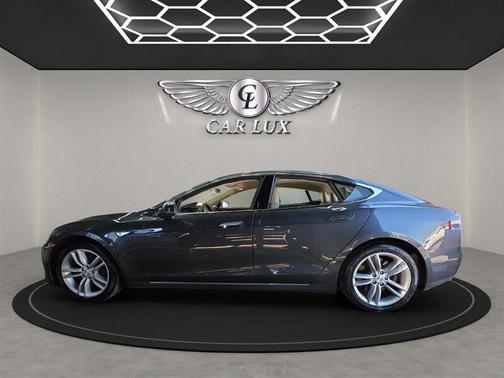 2016 Tesla Model S 85