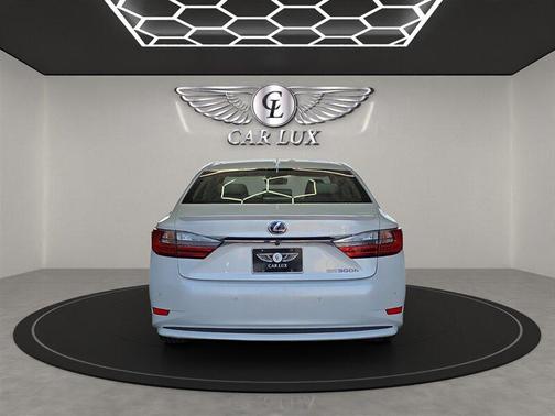 2017 Lexus ES 300h Base