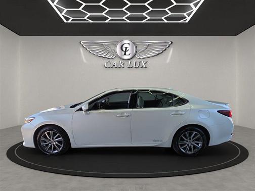 2017 Lexus ES 300h Base
