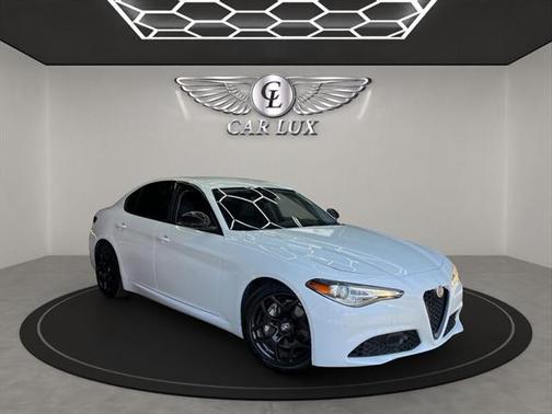 2021 Alfa Romeo Giulia Base