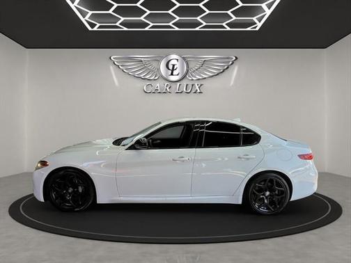 2021 Alfa Romeo Giulia Base