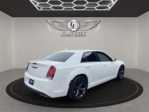 2020 Chrysler 300 Touring