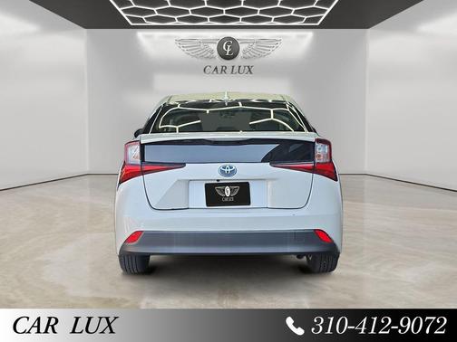 Blizzard Pearl 2019 Toyota Prius L