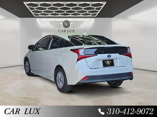 Blizzard Pearl 2019 Toyota Prius L