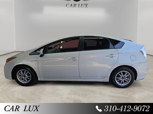 Blizzard Pearl 2015 Toyota Prius Four