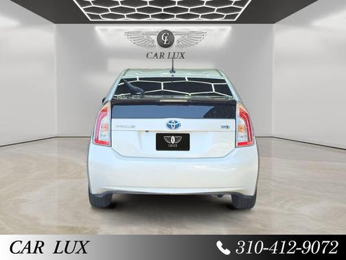 Blizzard Pearl 2015 Toyota Prius Four