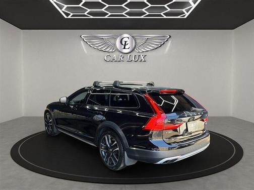 2018 Volvo V90 Cross Country T5