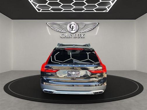 2018 Volvo V90 Cross Country T5