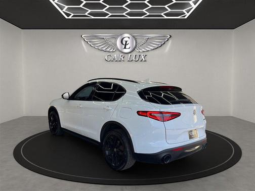 2019 Alfa Romeo Stelvio Base