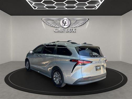 2021 Toyota Sienna XLE 7 Passenger