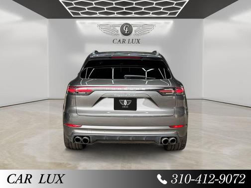 Quartzite Metallic 2019 Porsche Cayenne Turbo