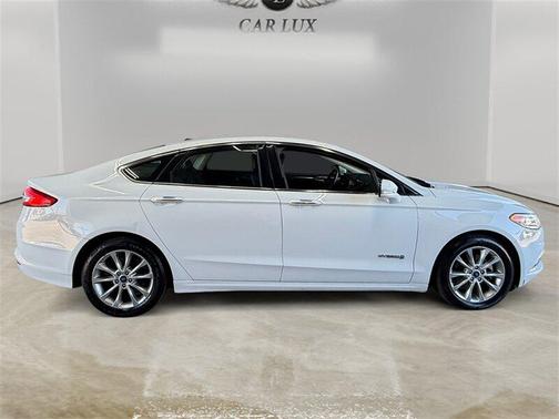 2017 Ford Fusion Hybrid SE