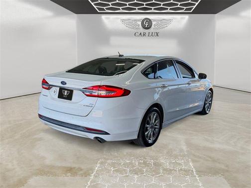 2017 Ford Fusion Hybrid SE