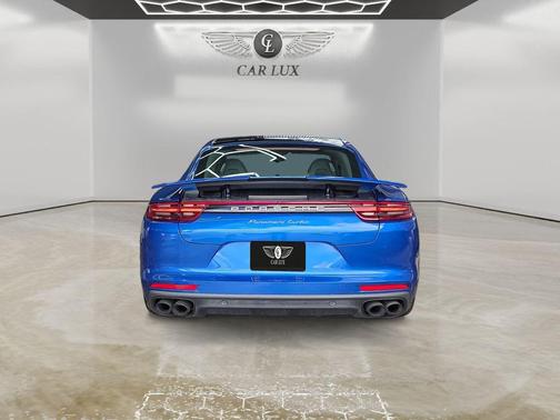 2017 Porsche Panamera Turbo