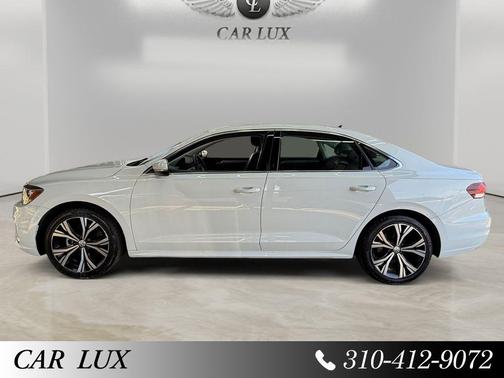 Pure White 2021 Volkswagen Passat 2.0T SE