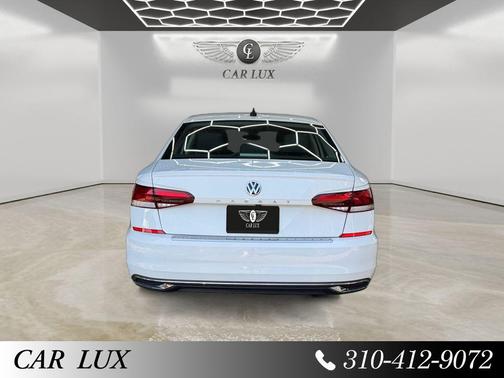 Pure White 2021 Volkswagen Passat 2.0T SE