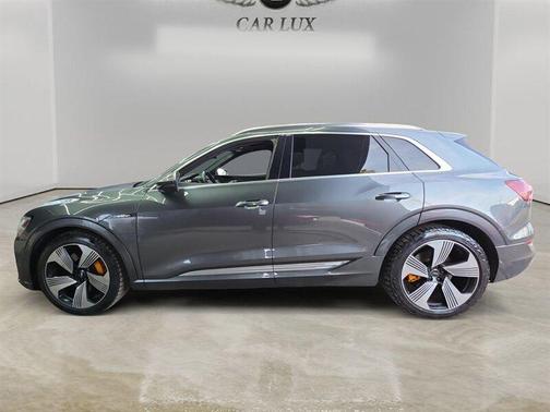 2019 Audi e-tron Premium Plus