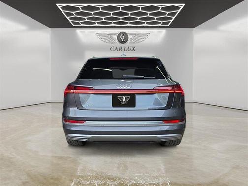 2019 Audi e-tron Premium Plus