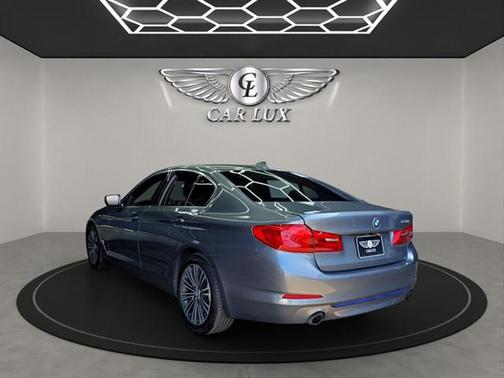 2019 BMW 530 530i