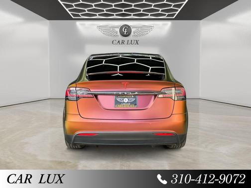 Silver 2018 Tesla Model X 75D