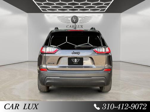 Granite Crystal Metallic Clearcoat 2023 Jeep Cherokee Altitude