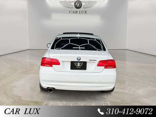 Alpine White 2011 BMW 328 328i
