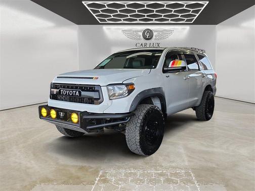 2016 Toyota Sequoia SR5