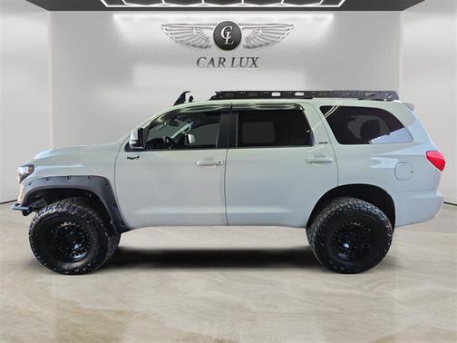 2016 Toyota Sequoia SR5