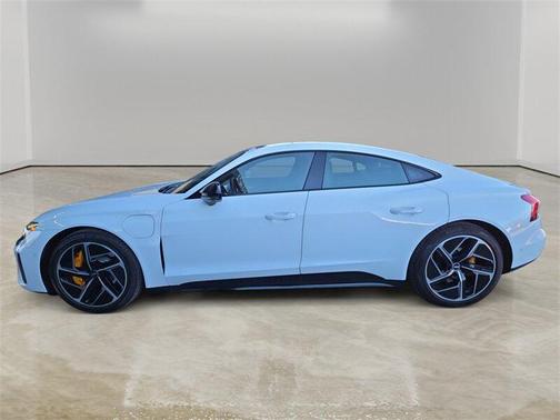 2022 Audi RS e-tron GT quattro