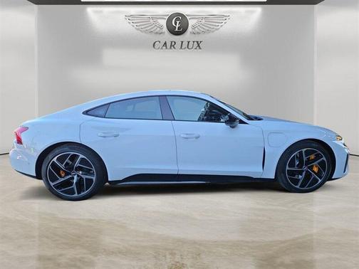 2022 Audi RS e-tron GT quattro