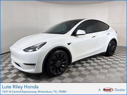 Pearl White Multi-Coat 2022 Tesla Model Y Performance Dual Motor All-Wheel Drive