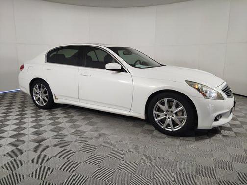 2011 INFINITI G37 Journey