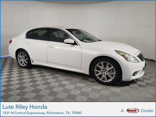 2011 INFINITI G37 Journey