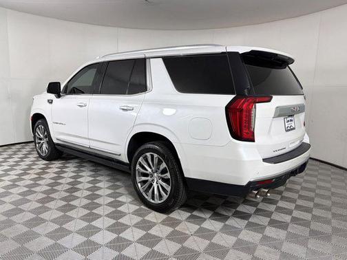 White Frost Tricoat 2022 GMC Yukon Denali