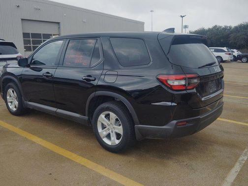 2023 Honda Pilot 2WD LX