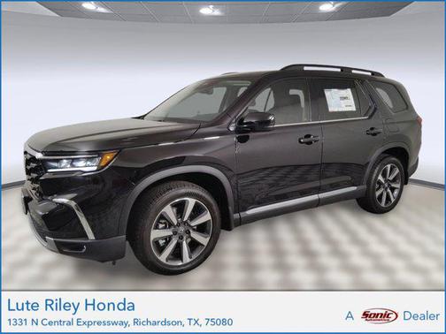 2025 Honda Pilot Touring 8-Passenger