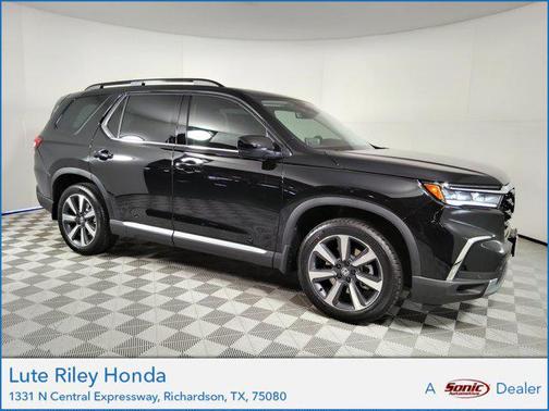 2025 Honda Pilot Touring 8-Passenger