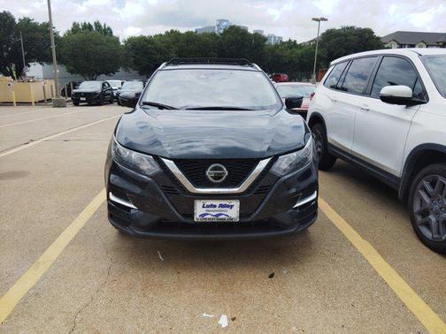 2022 Nissan Rogue Sport SL