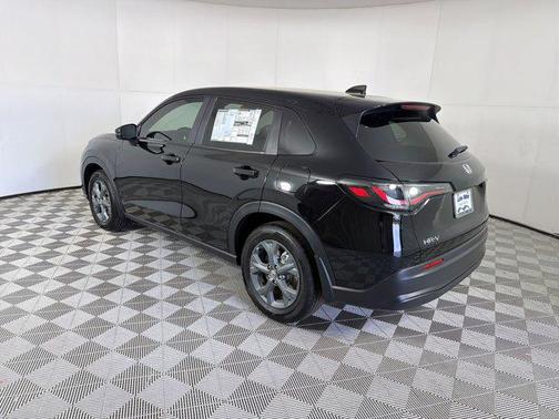 Crystal Black Pearl 2026 Honda HR-V LX
