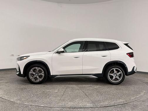 Alpine White 2025 BMW X1 xDrive28i