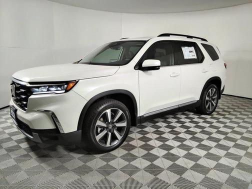 2025 Honda Pilot Touring 8-Passenger