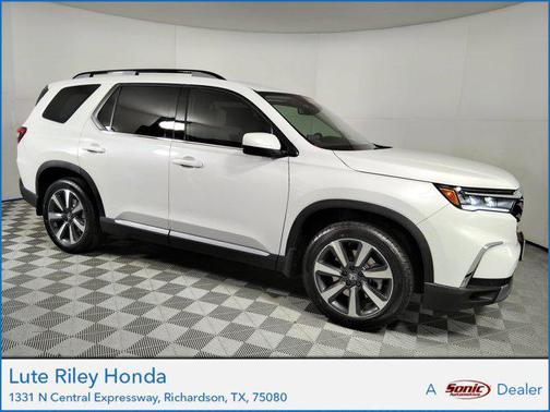 2025 Honda Pilot Touring 8-Passenger
