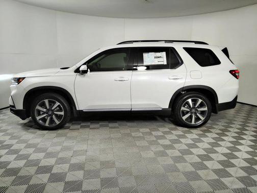 2025 Honda Pilot Touring 8-Passenger