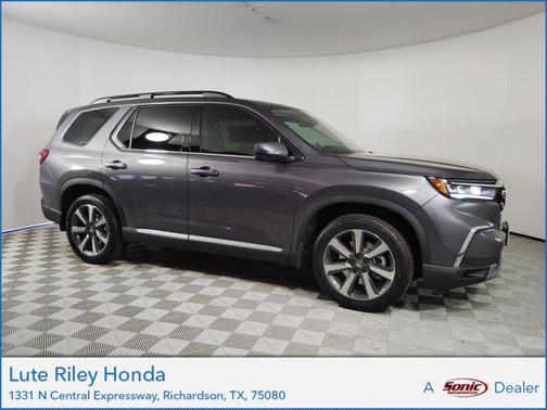 2025 Honda Pilot Touring 8-Passenger