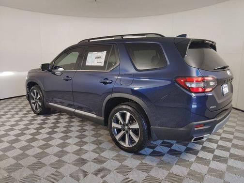 2025 Honda Pilot Touring 8-Passenger
