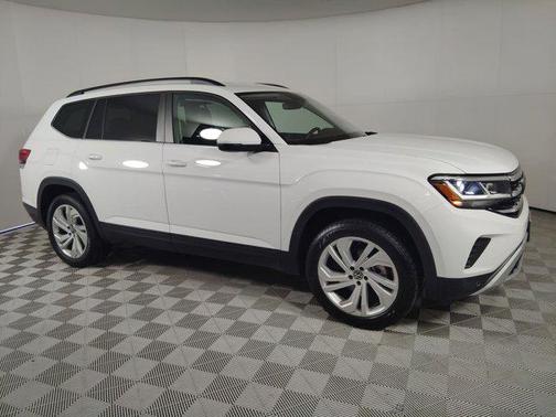 2022 Volkswagen Atlas 3.6L SE w/Technology