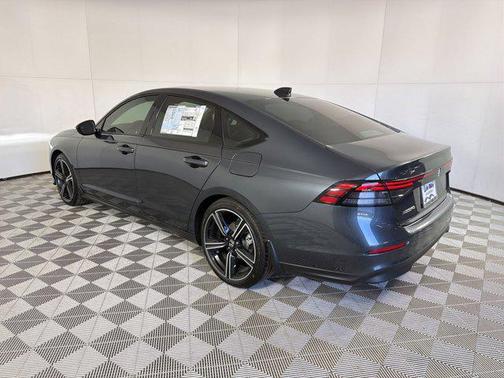 Meteorite Gray Metallic 2026 Honda Accord SE